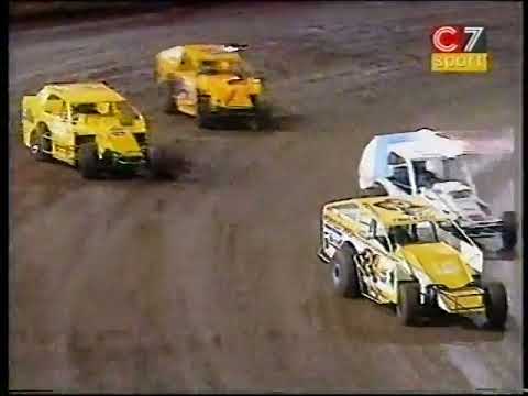 V8 Dirt Modified Claremont Speedway 99/00