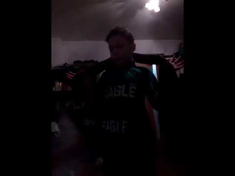 Шарф сквозь шеи фокус+обучение