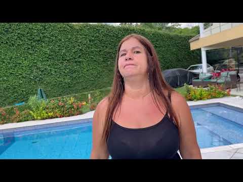 UMA COBRA APARECEU NA PISCINA FUNDA! 