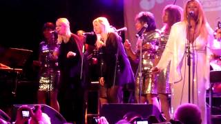 Brenda Holloway & The Velvelettes - I'll Keep On Holding On (Live )