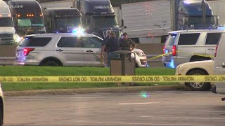 1 dead, 2 injured including attacker after standoff at Ohio Turnpike plaza in Sandusky County