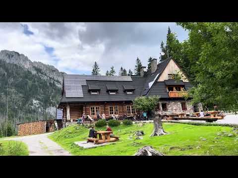 Hala Ornak, Ornak shelter and part of the trail.