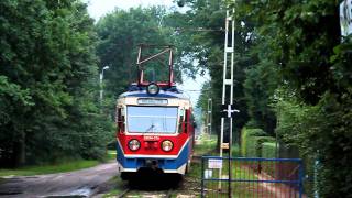 preview picture of video 'WKD tramway Warsaw in Milanówek [2011]'
