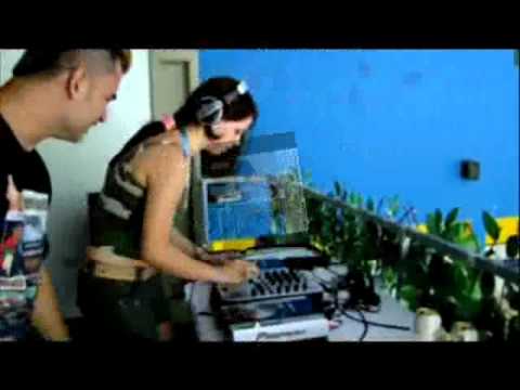 DJ GIOIELLI SURPREENDE TOP DJ MANDRAKS NA ABERTURA DO VIDEO