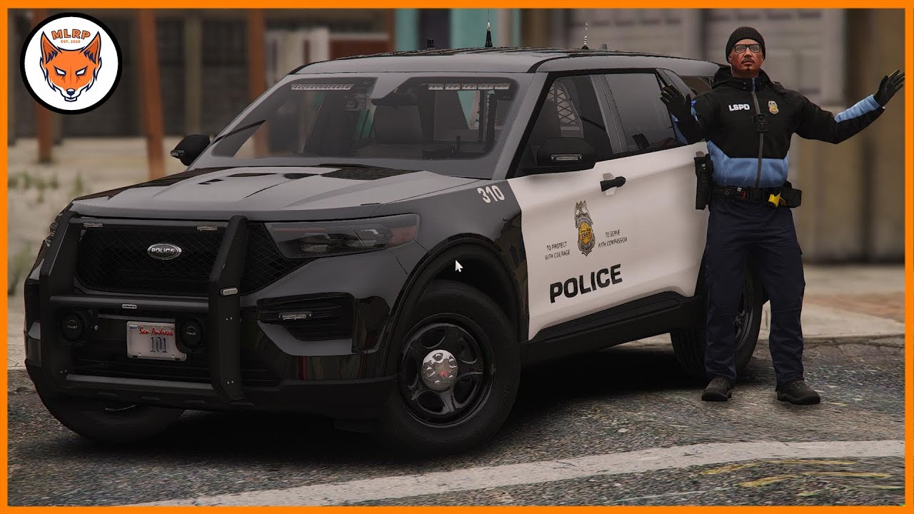 I Roleplay as a Police Officer in GTA RP (Realistic FiveM LEO RP)