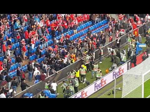 Liverpool Sevilla Fans Fight Basel 2016 Europa League