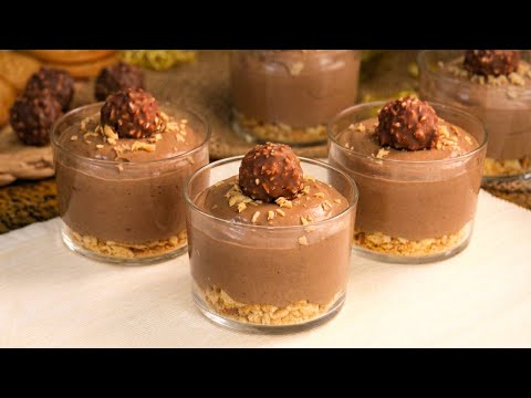 Chocolate Cups in 10 Minutes (No Oven Required) - Easy and Delicious Dessert!