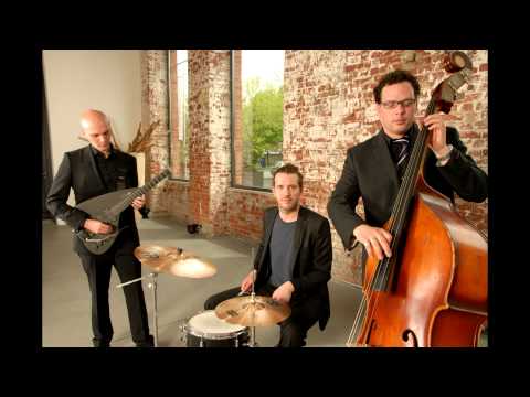 Moment's Notice - Round Midnight