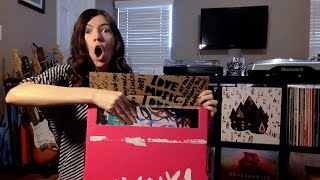 VNYL Unboxing | #Holidaze