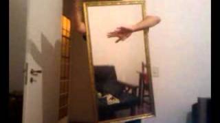 El Hombre Espejo (The Mirror man) baila Brasil