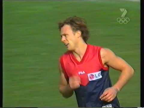 Round 18 Sydney Swans VS Melbourne 2000 Shane Woewodin Russell Robertson