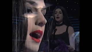 Sinead O&#39;Connor - Make Me a Channel of Your Peace. Late Late Show 1993.