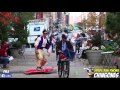 Hombre Sorprende En Alfombra Voladora En New York
