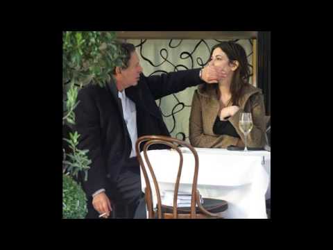 Nigella Lawson UK Celebrity Chef 'being choked' by husband Charles Saatchi