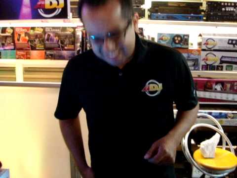 DJ Etronik showing what you can do with the American Audio VMS4.1 @Canal HiFi(www.realproaudio.com)