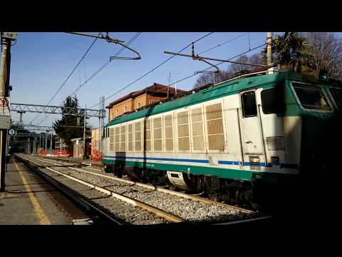 IL LIS DELLE 2 E.652 CON LA E.483 MIR IN TRANSITO IN STAZIONE A CARIMATE (CO) 29 - 12 - 2017