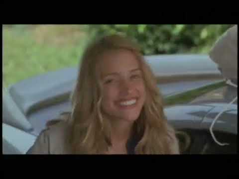 Trailer image of Violet facing the crowd; the film’s finale merges diegetic show and radio-ready single