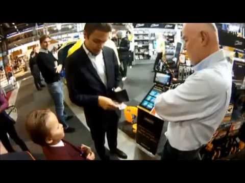 Ballar Av Stål - Frifräsaren på båtmässan