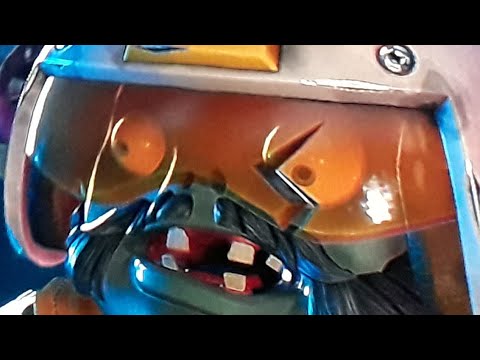 Plants vs zombies:battle for neighborville. Spending even more prize bulbs on the summer dayz map!!