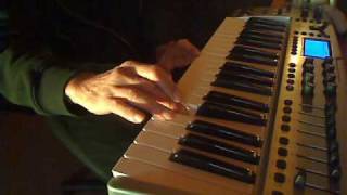 Video thumbnail for My first Computer-Keyboard - M-Audio Ozonic by 432 Hertz Band
