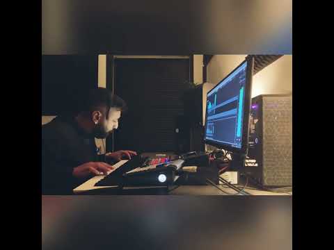 Aleks - Dunyadan Uzak - Cover / Instrumental