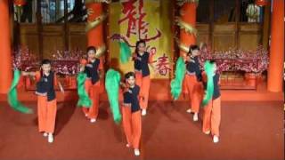 Fan Dance by Ipoh Chin Woo