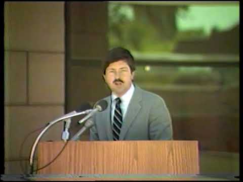 Ceremony includes remarks by Virgil Lagomarcino, Gov. Terry Branstad, S.J. Brownlee, Sam Hamilton (for Carl A. Bluedorn), Warren B. Kuhn, and W. Robert Parks, and unveiling of portrait of Pres. Parks.