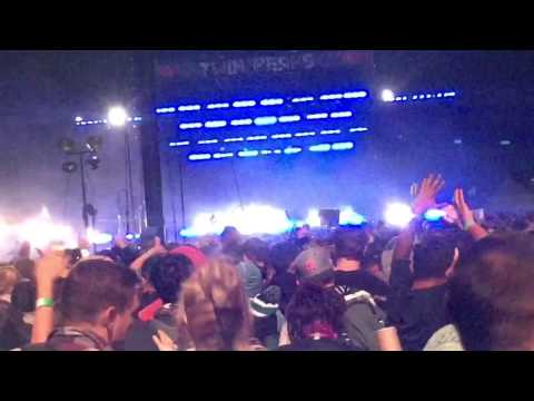 Zedd -Bumble Bee (Extended Mix) - Zedd, Botnek  - Outside Lands 2016
