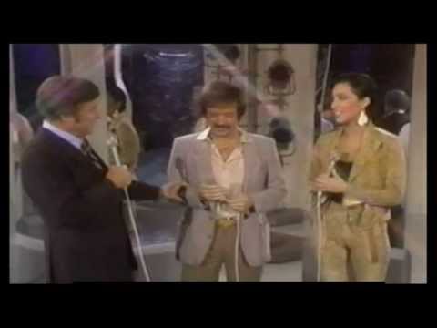 SONNY AND CHER - UNITED WE STAND (USA TV 4th version - Mike Douglas comback special)