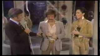 SONNY AND CHER - UNITED WE STAND (USA TV 4th version - Mike Douglas comback special)