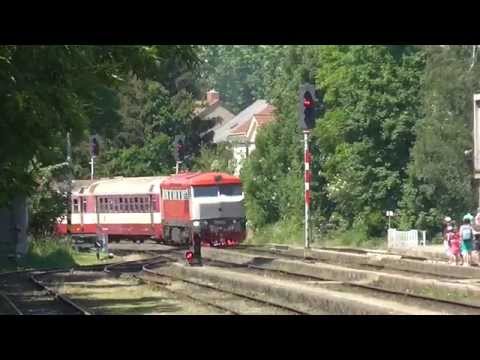 Bardotka T 478.1010 a parní lokomotiva 354.195 v Třebíči - 6.6. 2015