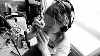 Sväng plays "Eksyneen Tango" in making of 2014 album "Karja-La"