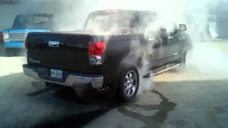 preview picture of video '2008 Toyota Tundra Smokey Burnout'