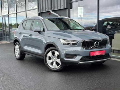 Volvo XC40 T3 Momentum Auto - Image 2