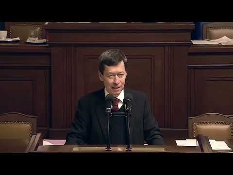 Válka bratrů Okamurových: Tomio je vážná hrozba a labilní obchodník, útočil Hayato ve Sněmovně