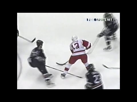 01/02 RS: Edm @ Det Highlights - 10/24/01 (Datsyuk's First NHL Point)