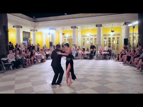  Miguel Angel Zotto  and  Daiana Guspero  are  dancing  to  the  vals  "  Pobre Flor  "  by  Alfredo De Angelis  at  Todos Tango Festival  in  2016