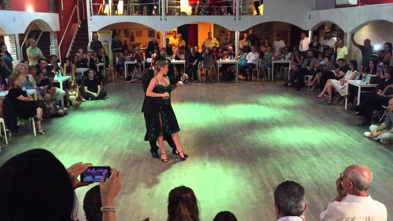 Sebastian Arce y Mariana Montes   La Abandonè y no sabia   Walter Chino Laborde y Diego Dipi Kvitko