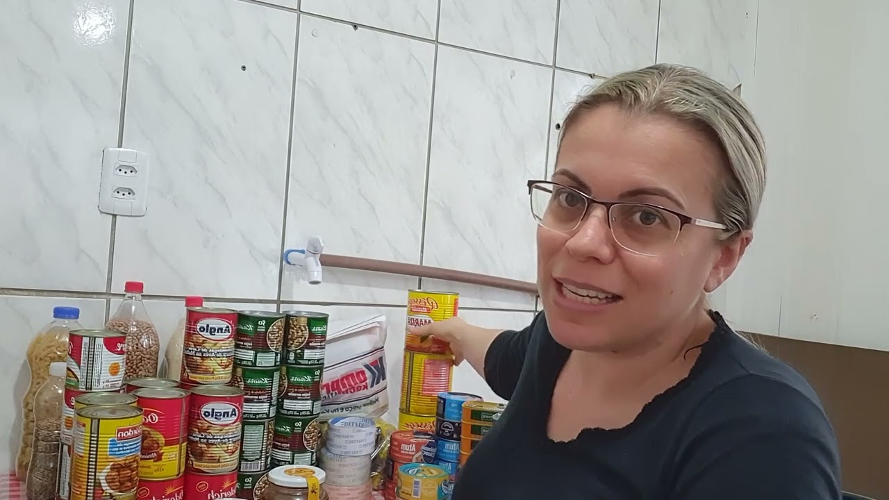 Armazenamento de enlatados e como armazenar Latas de alimentos.
