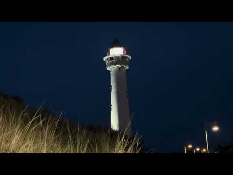 Vuurtoren Egmond aan Zee in het Donker 🗼🐚 🌊 (J.C.J. van Speijk)