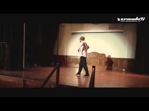 Twax feat. Solomina - Movin On (Official Music Video)