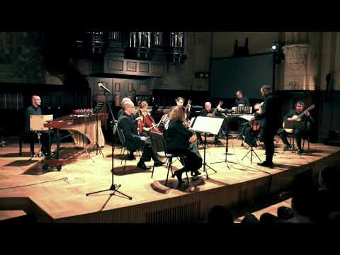 Marek Grucka - Kalejdoskop na kwartet gitarowy, kwartet smyczkowy i dwoje perkusistów