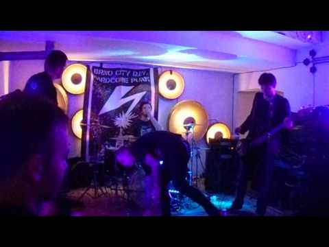 Evidence Smrti (feat. Satan Punk) - 2016-10-27 - Schrott, Brno, CZ