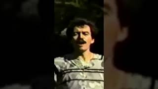 En #1988 sale a la luz estre tema #Mascarada dejando claro que el #PoetaDelPueblo triunfa