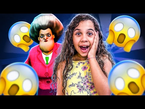 SARAH TROLLED THE TEACHER (Scary Teacher)