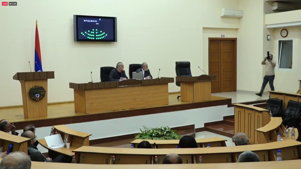#Ուղիղ. Արցախի ԱԺ-ն արտահերթ նիստ է հրավիրել