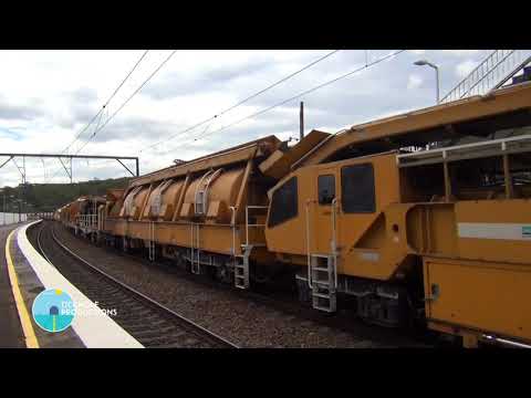 Diesel Locomotives GM10, GM22, T385 & T381 - Awaba - November 2012