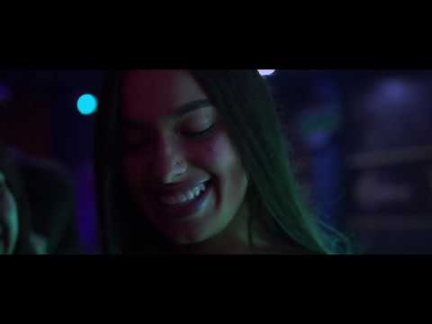 Ayza - ¿Qué Quieres De Mi? (Video Oficial) Ayza - ¿Qué Quieres De Mi? (Video Oficial)