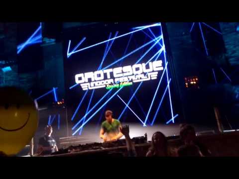 Bryan Kearney Simon Patterson & Magnus   Evoke @ Grotesque Utrecht