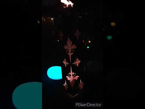 Feuer Maknu Edelrostsäule Explusion